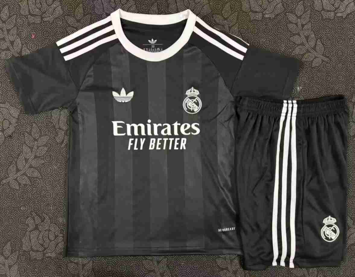 Equipacion Real Madrid Conjunto Niños Portero 2025 2026 Negro