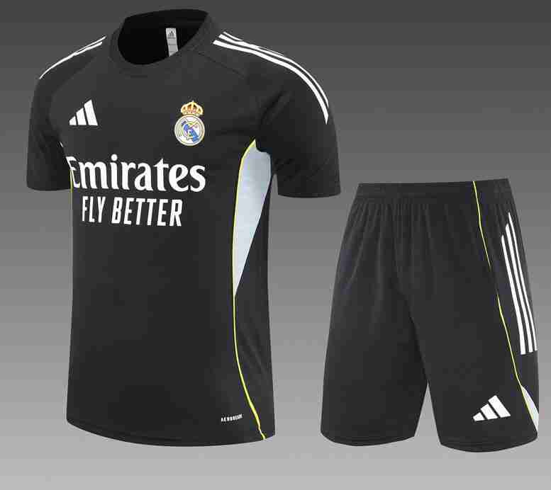 Maillot Entrainement Ensemble Enfant Real Madrid 2025 2026 Noir